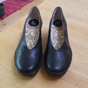 Fly London Wedge Pump